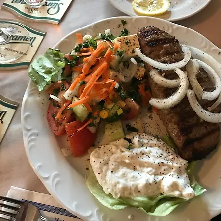 Dionysos * Neumünster